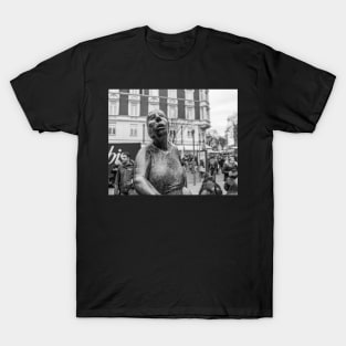 City centre statue T-Shirt